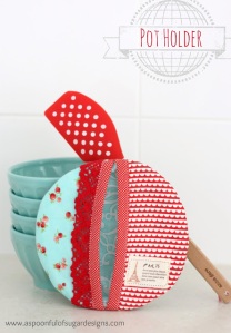 Lisa at A Spoonful of Sugar shares how to make a potholder